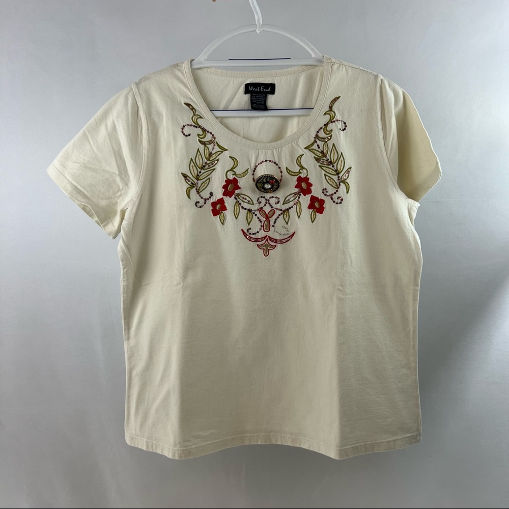 West End Shirt in Cotton/Spandex with button and embroidery decorations